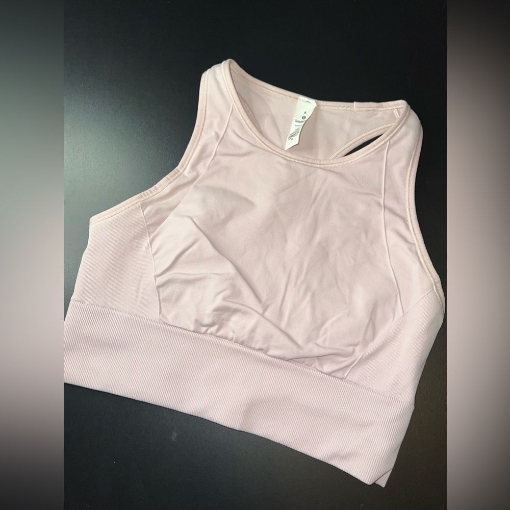 Lululemon Ebb to Train Bra Pink Size 6 EUC *no pads*